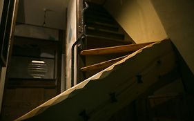 京華宿 巣